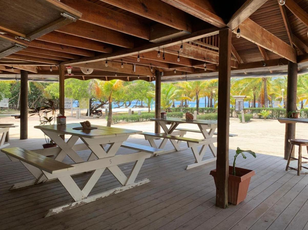 Sea Eye Hotel - Laguna Building Utila Exterior photo