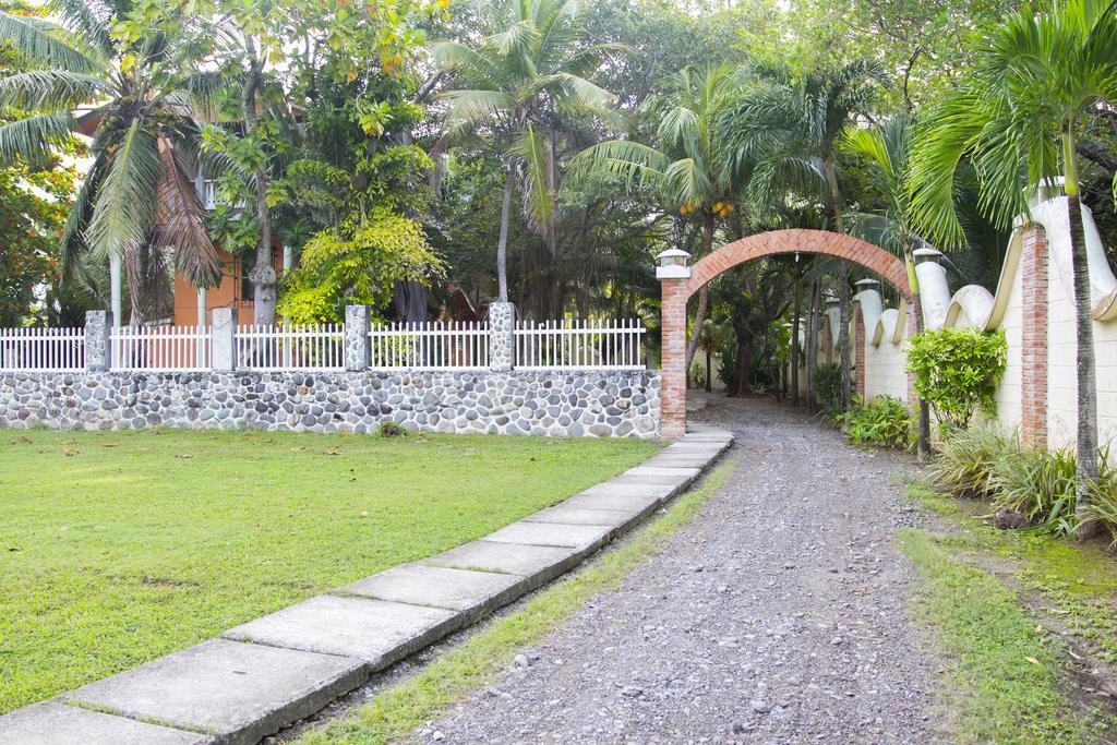 Sea Eye Hotel - Laguna Building Utila Exterior photo